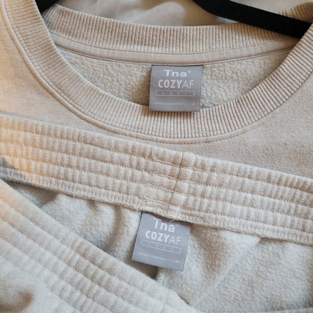 TNA Sweatshirt & Shorts Set
